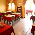 Hotel Restaurant Le Pan De Bois 2*